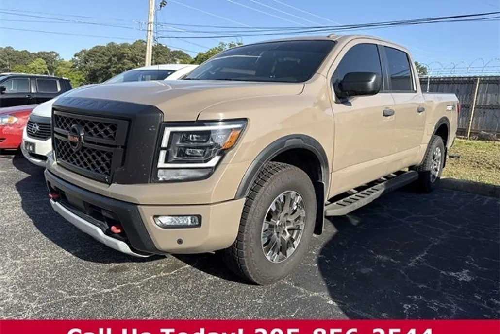 2021 Nissan Titan PRO-4X photo 1