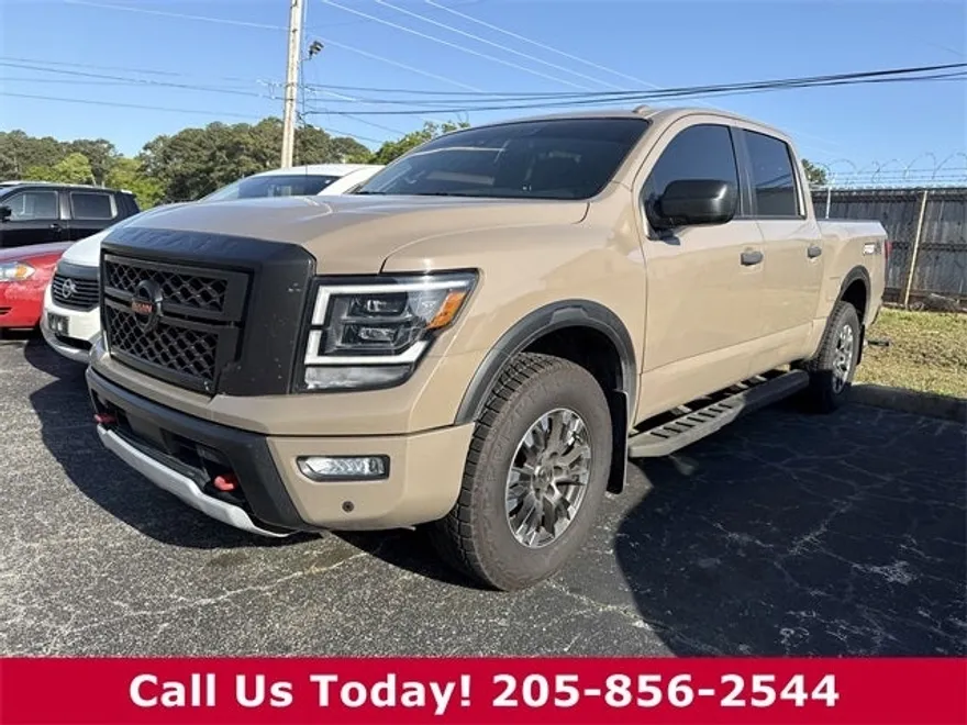2021 Nissan Titan PRO-4X photo 1