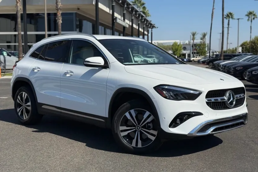 2025 Mercedes Benz GLA 250 photo 1