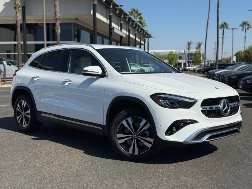 2025 Mercedes Benz GLA 250 photo 1