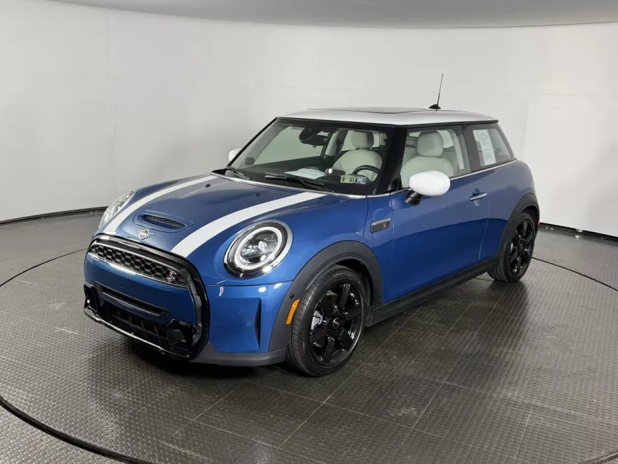 2023 Mini Cooper Hardtop S photo 1