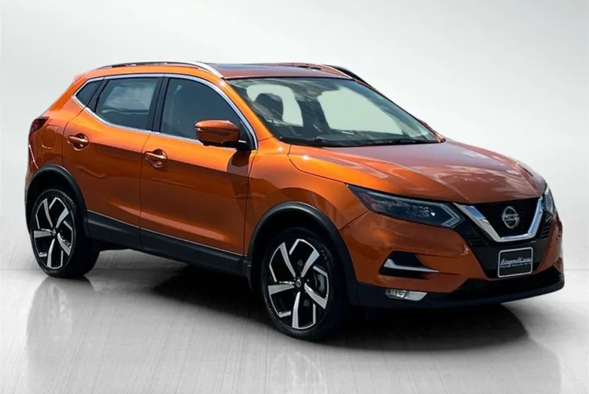 2022 Nissan Rogue Sport SL photo 1