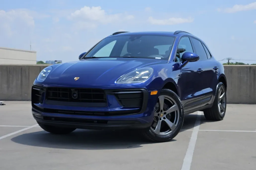 2024 Porsche Macan T photo 1