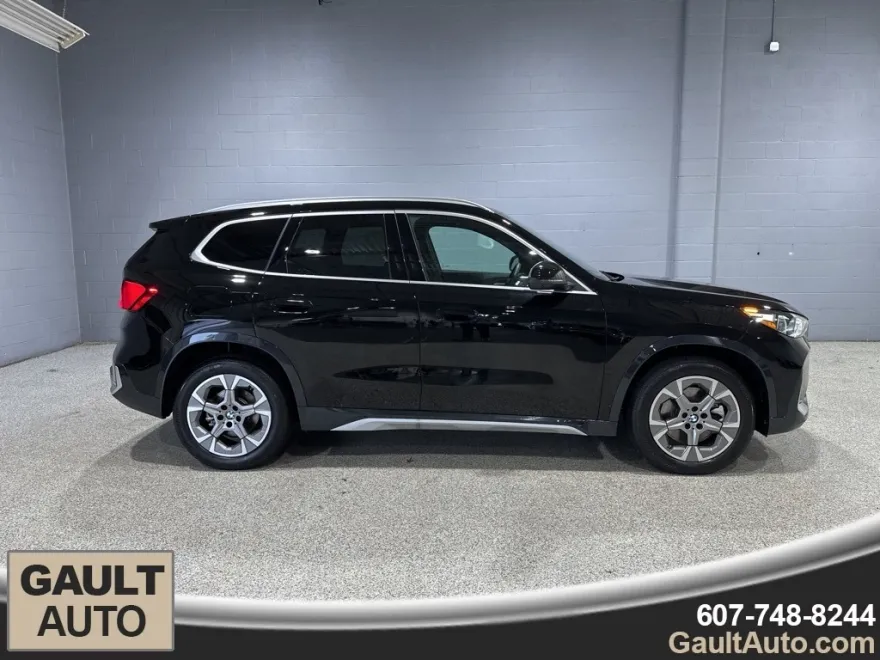 2025 Bmw X1 XDrive28i photo 1