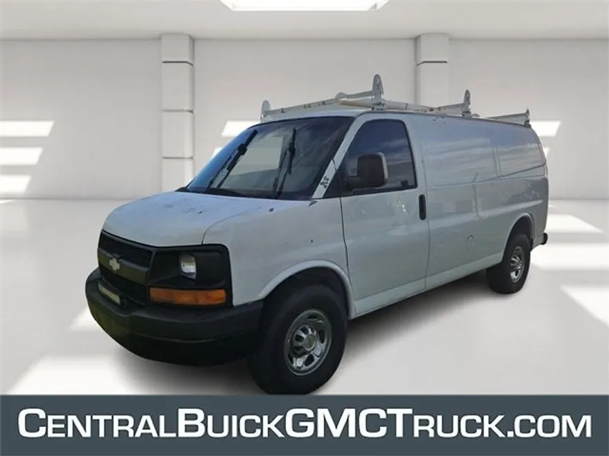 2008 Chevrolet Express Cargo 2500 Base photo 1