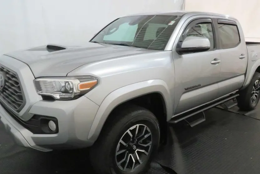 2023 Toyota Tacoma TRD Sport V6 photo 1