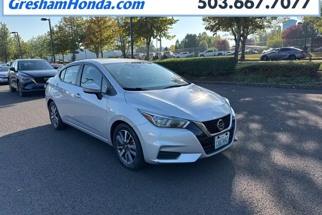 2020 Nissan Versa 1.6 SV photo 1