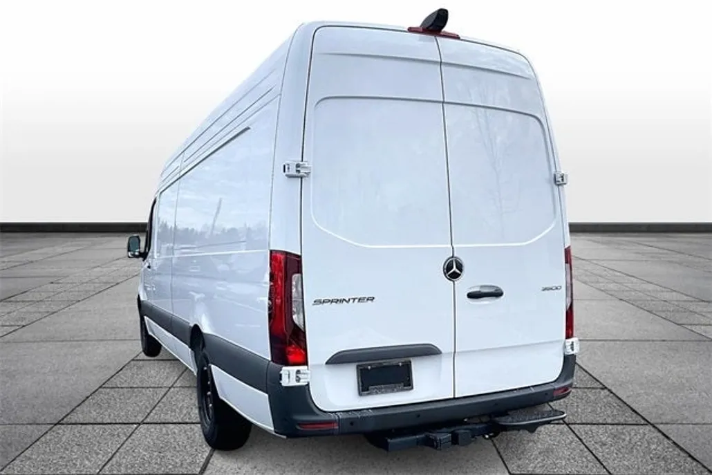 2025 Mercedes Benz Sprinter 3500 170 WB photo 1