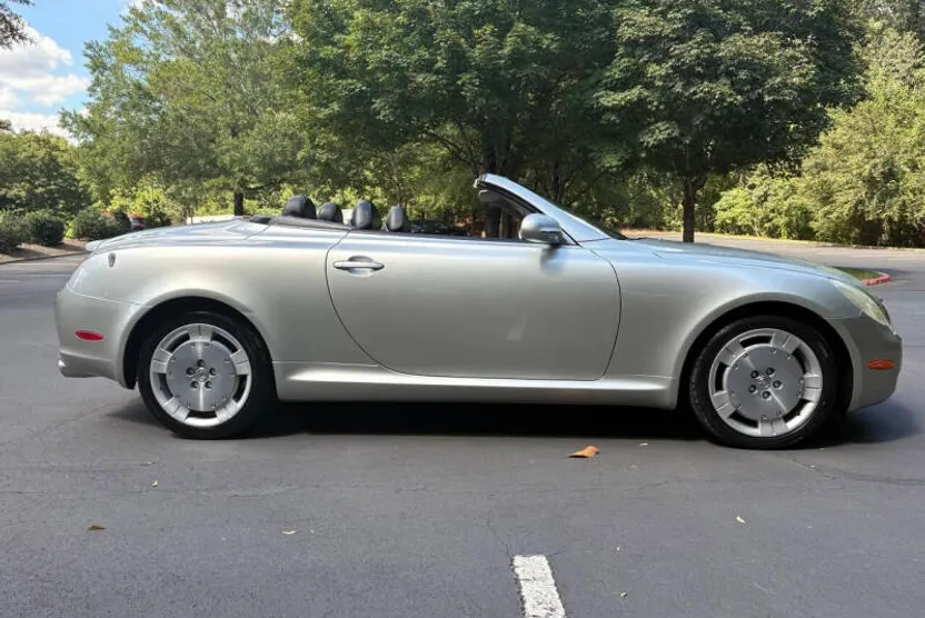 2003 Lexus SC 430 Base photo 1