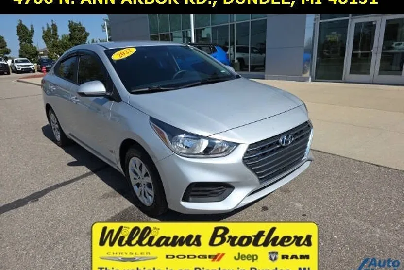 2022 Hyundai Accent SE photo 1