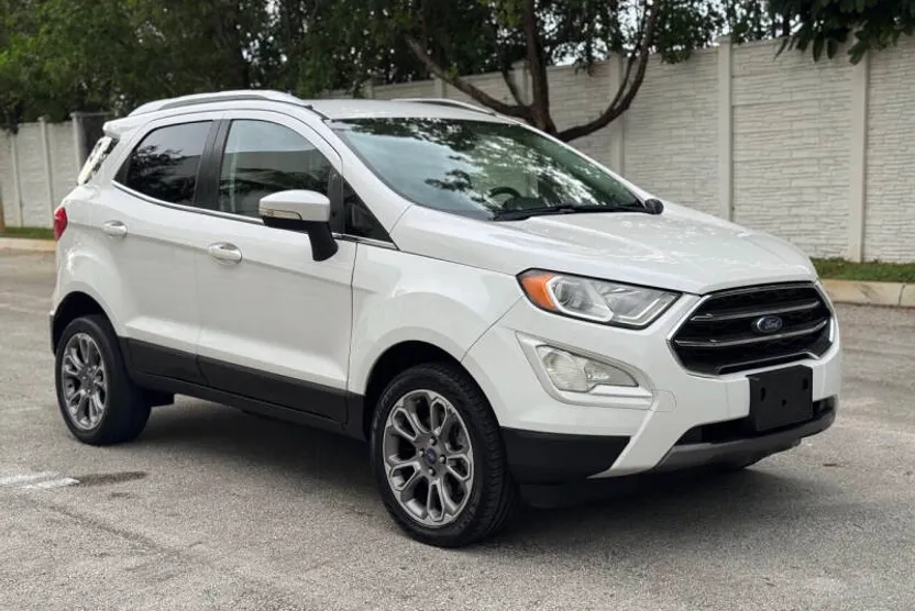 2018 Ford EcoSport Titanium photo 1