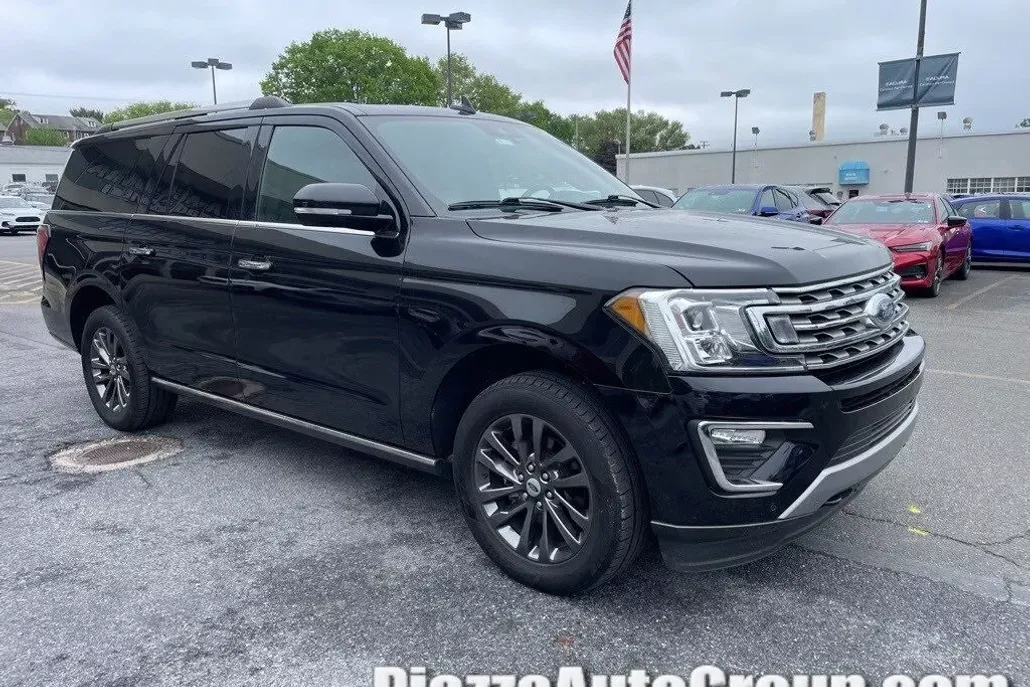 2021 Ford Expedition MAX Limited photo 1