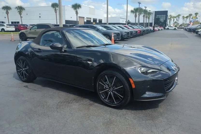 2024 Mazda MX-5 Miata Miata Grand Touring photo 1