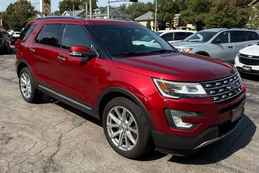 2016 Ford Explorer Limited photo 1