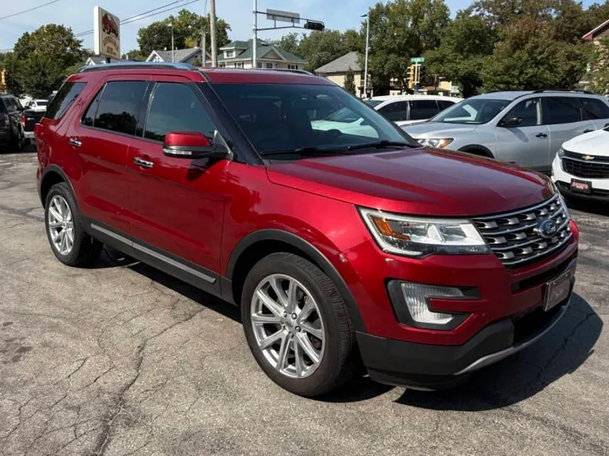 2016 Ford Explorer Limited photo 1