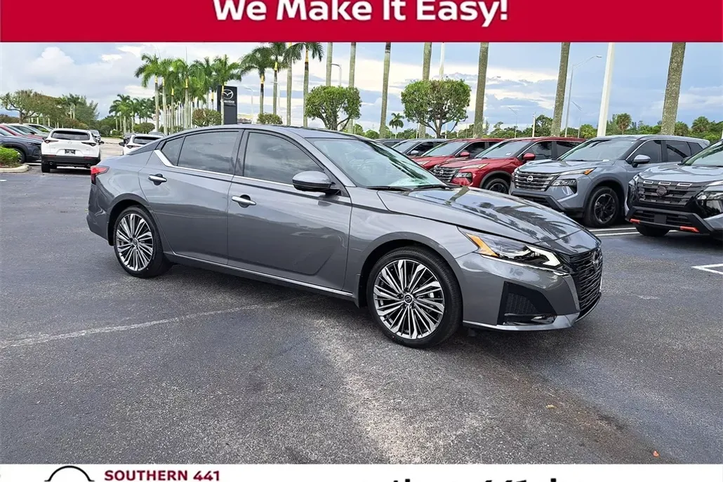 2025 Nissan Altima 2.5 SL photo 1