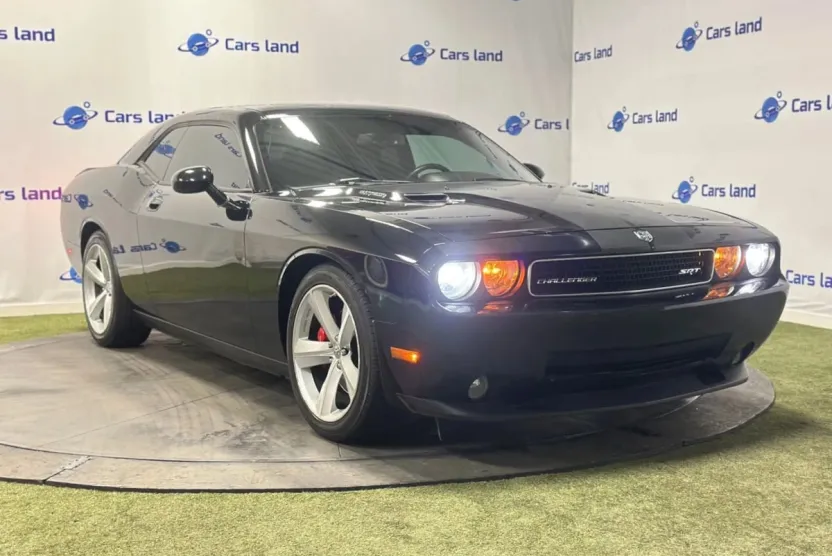 2009 Dodge Challenger SRT8 photo 1