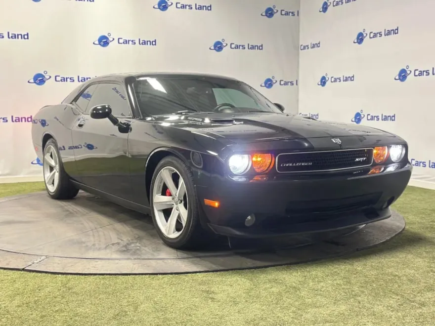 2009 Dodge Challenger SRT8 photo 1
