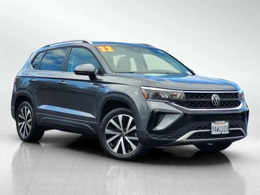2022 Volkswagen Taos SE photo 1
