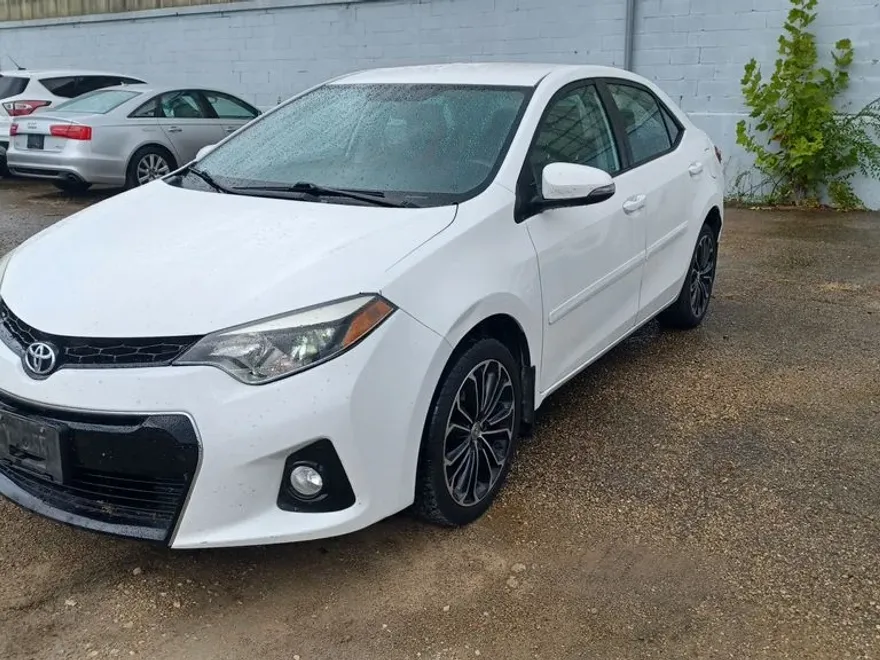 2016 Toyota Corolla Plus photo 1
