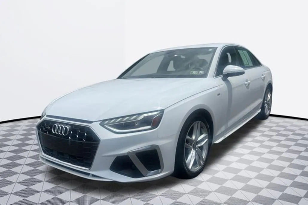 2023 Audi A4 45 S line Premium Plus photo 1