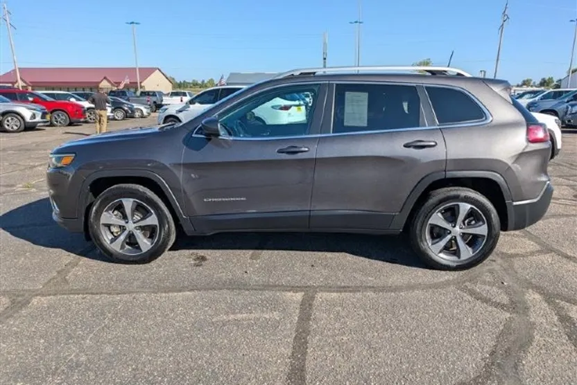 2019 Jeep Cherokee Limited photo 1