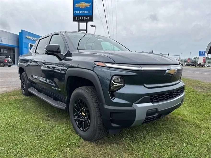 2025 Chevrolet Silverado EV LT photo 1