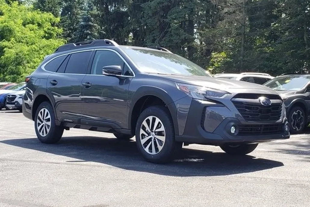 2025 Subaru Outback Premium photo 1