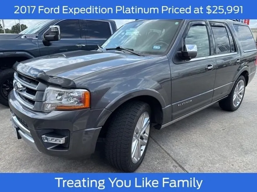 2017 Ford Expedition Platinum photo 1
