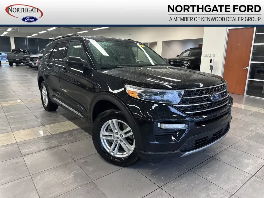 2022 Ford Explorer XLT photo 1