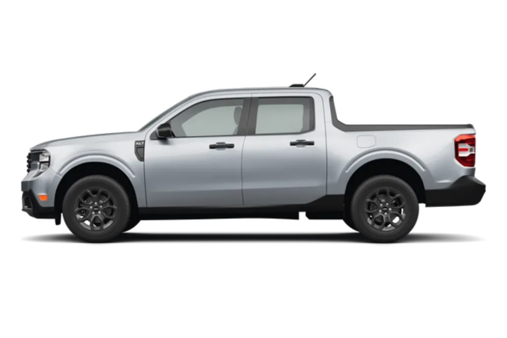 2025 Ford Maverick XLT photo 1