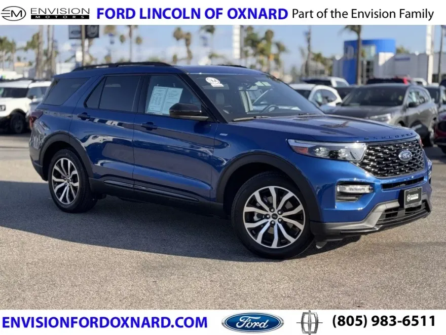 2023 Ford Explorer ST-Line photo 1