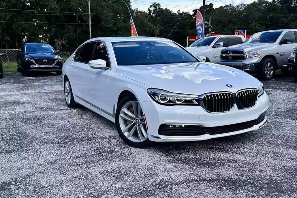 2018 Bmw 750i Sedan photo 1