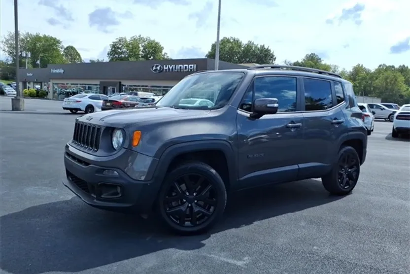 2016 Jeep Renegade Latitude photo 1