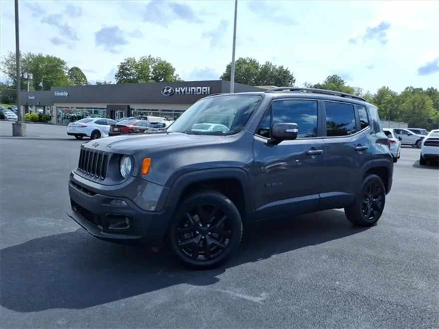 2016 Jeep Renegade Latitude photo 1