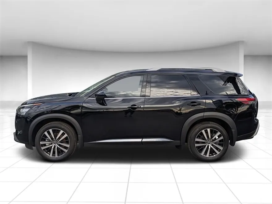 2025 Nissan Pathfinder Platinum photo 1