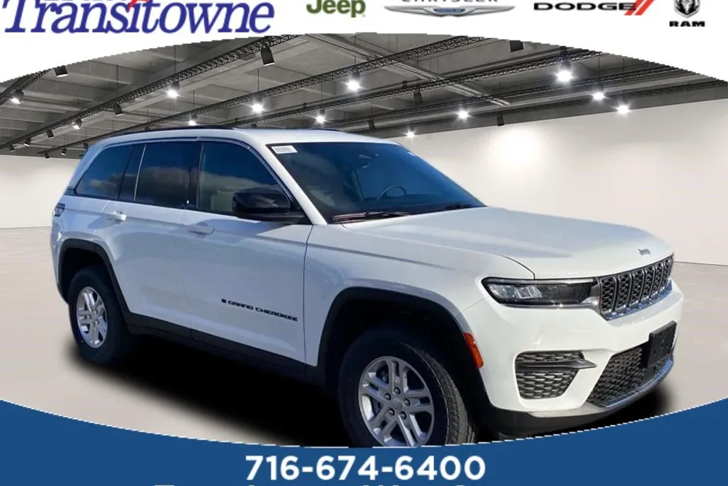2025 Jeep Grand Cherokee Laredo photo 1