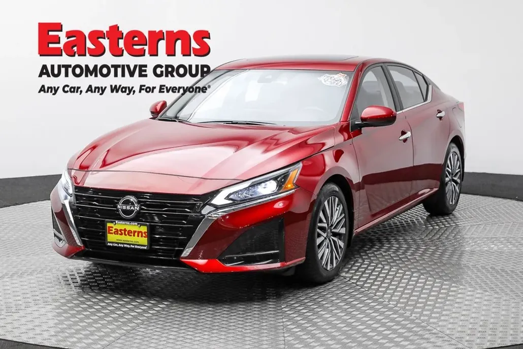 2023 Nissan Altima 2.5 SV photo 1