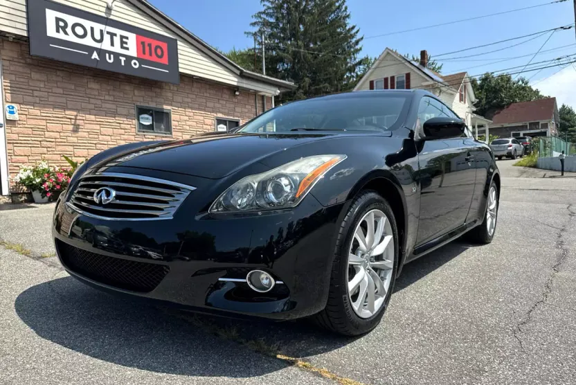 2015 Infiniti Q60 Coupe photo 1