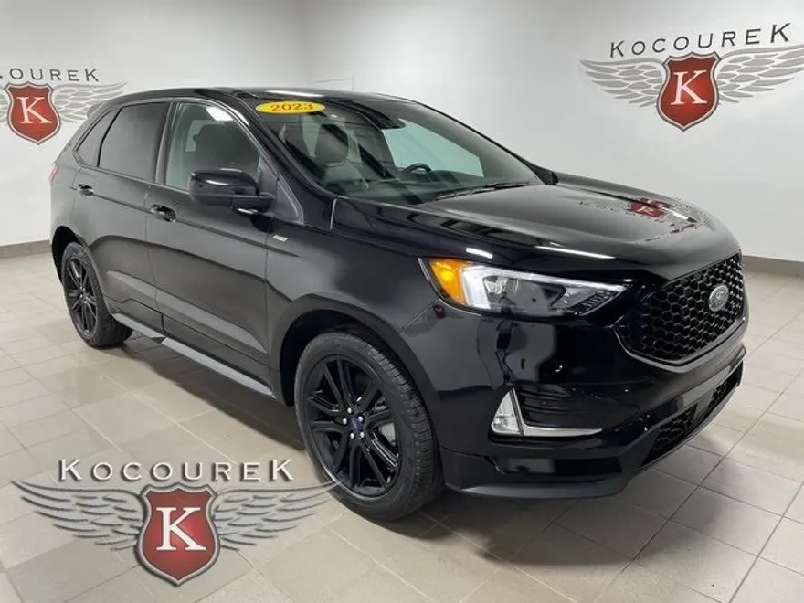 2024 Ford Edge ST photo 1