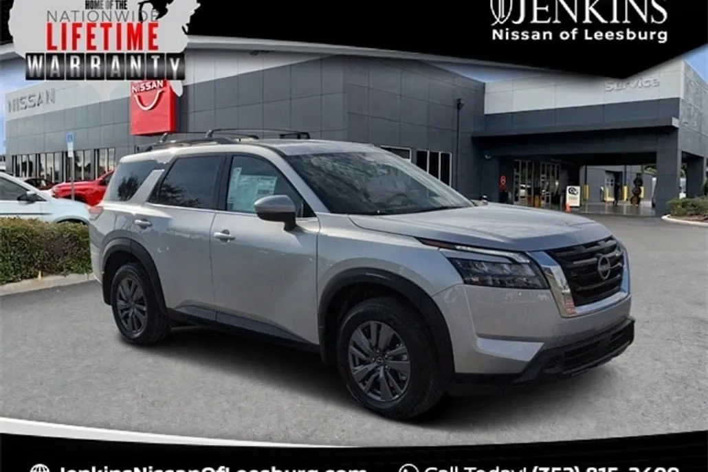 2025 Nissan Pathfinder SV photo 1
