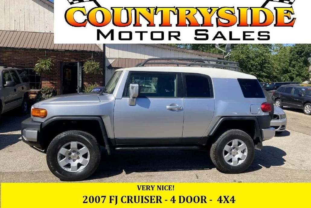 2007 Toyota FJ Cruiser Base photo 1