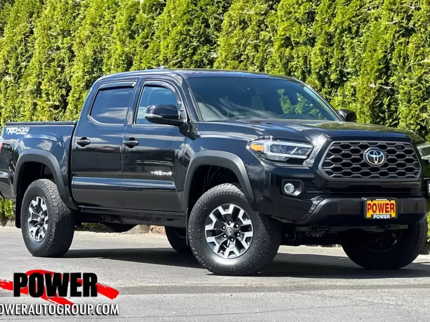 2022 Toyota Tacoma 4x4 SR photo 1