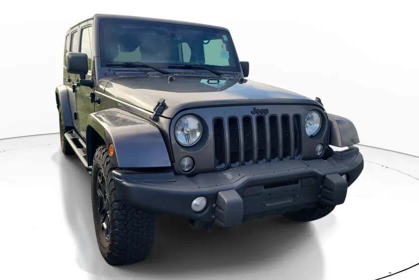 2016 Jeep Wrangler Unlimited Sahara photo 1