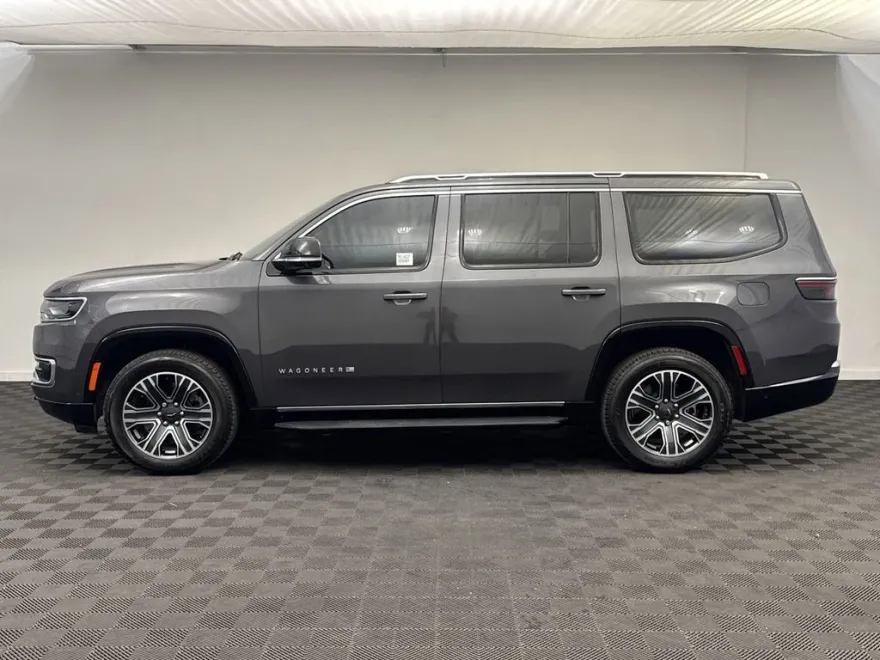 2024 Jeep Wagoneer Base photo 1