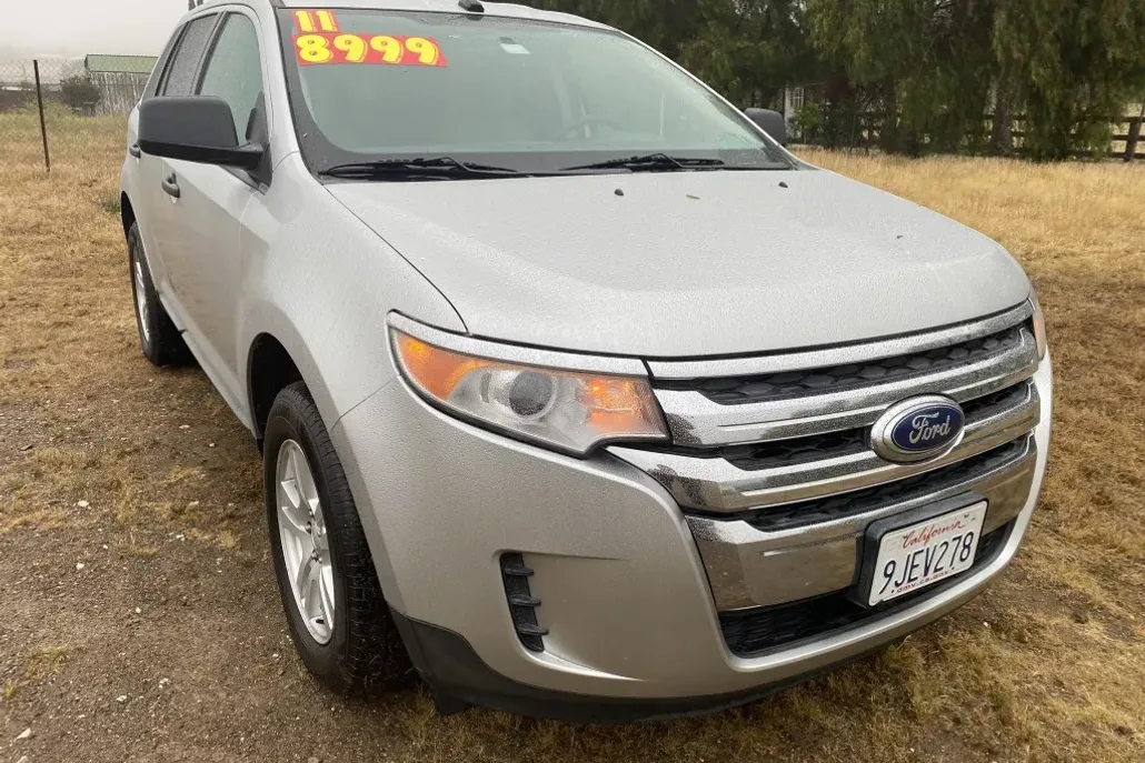 2011 Ford Edge SE photo 1