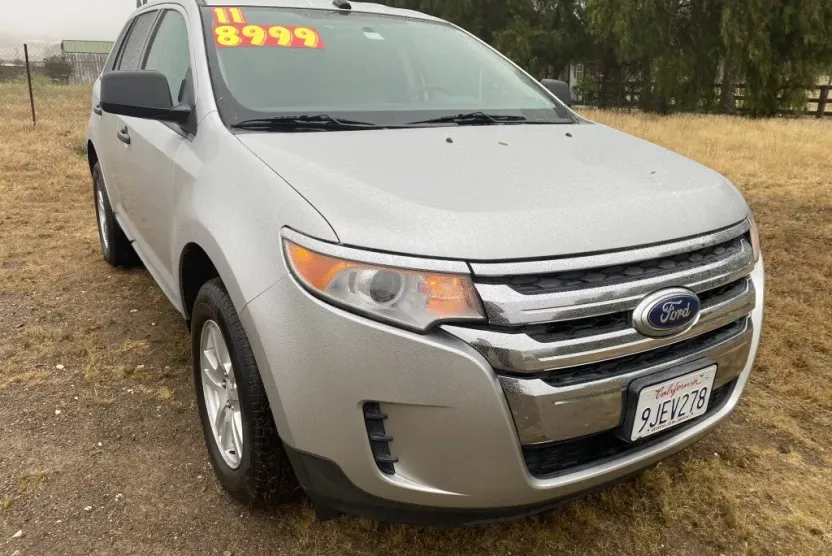 2011 Ford Edge SE photo 1