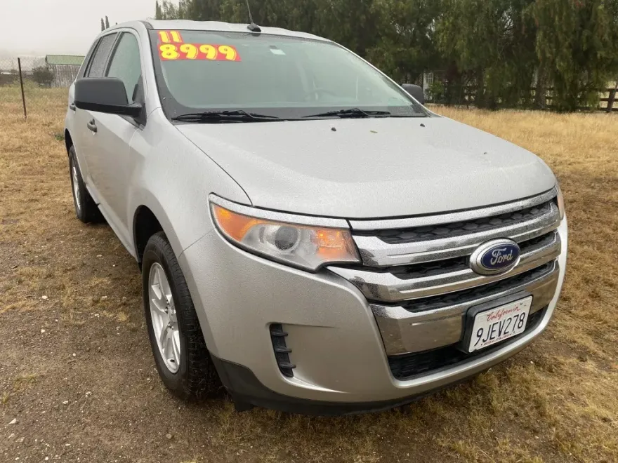 2011 Ford Edge SE photo 1