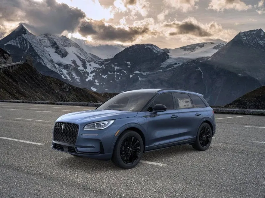 2025 Lincoln Corsair Grand Touring photo 1