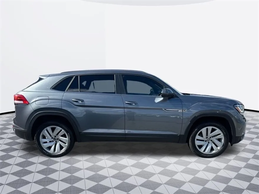 2022 Volkswagen Atlas Cross Sport V6 SE Technology photo 1